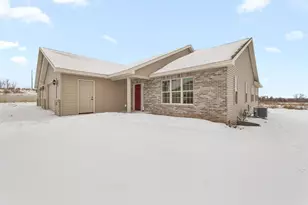 316 Twilight Trail, Fond du Lac, WI 54937 - Photo 29