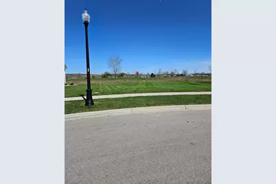 4240 Downton Circle, Green Bay, WI 54313 - Photo 3