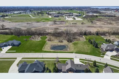 382 N Country Lane, Fond du Lac, WI 54935 - Photo 7