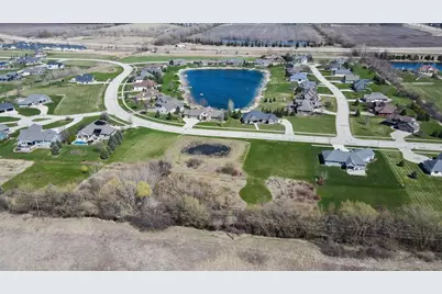 382 N Country Lane, Fond du Lac, WI 54935 - Photo 5