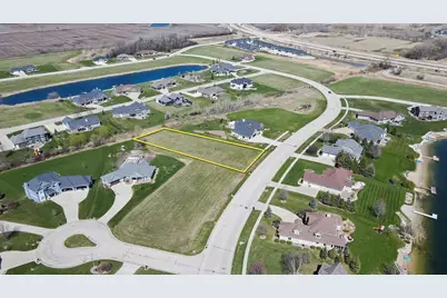 436 N Country Lane, Fond du Lac, WI 54935 - Photo 3