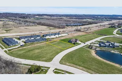 531 N Country Lane, Fond du Lac, WI 54935 - Photo 3