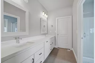 900 Woodcrest Heights Drive, Menasha, WI 54952 - Photo 23