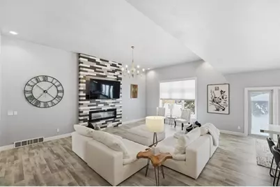 900 Woodcrest Heights Drive, Menasha, WI 54952 - Photo 5