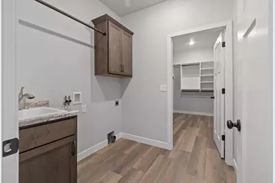 2671 Lawrence Lane, Neenah, WI 54956 - Photo 17