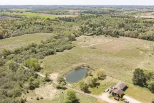 E4347 E Gate Dr, Waupaca, WI 54981 - Photo 5