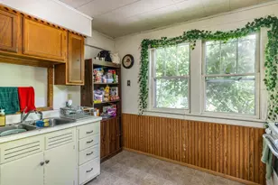 863 Jackson St, Oshkosh, WI 54901 - Photo 7