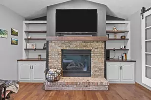 1364 Whippletree Ln, Neenah, WI 54956 - Photo 3