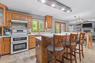 1364 Whippletree Ln, Neenah, WI 54956 - Photo 9