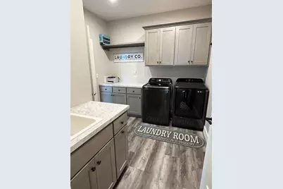 N9073 Southtowne Drive, Menasha, WI 54952 - Photo 11