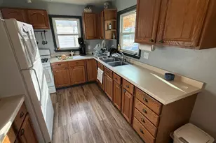 118 Robert St, Clintonville, WI 54929 - Photo 5