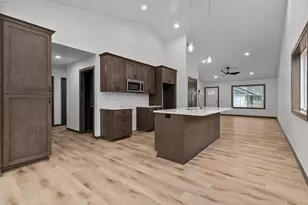 503 Founders Wy, Little Chute, WI 54140 - Photo 3