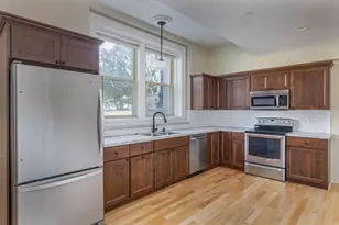 105 Washington Ave, Oshkosh, WI 54901 - Photo 7