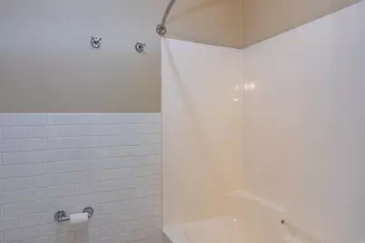 105 Washington Avenue #001, Oshkosh, WI 54901 - Photo 15