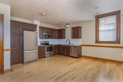 105 Washington Avenue #004, Oshkosh, WI 54901 - Photo 3