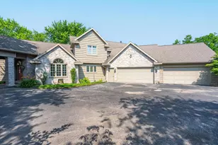 1749 Hawthorne Heights Dr, De Pere, WI 54115 - Photo 13