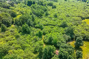 1749 Hawthorne Heights Dr, De Pere, WI 54115 - Photo 9