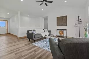 2050 White Dove Ln, Kaukauna, WI 54130 - Photo 3