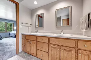 3072 Ridgeway Dr, Neenah, WI 54956 - Photo 13