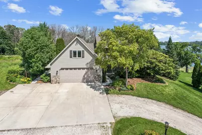 789 S Neumeyer Lane, Brillion, WI 54110 - Photo 5