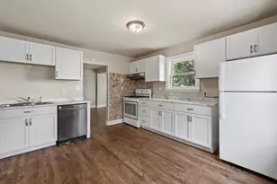 2929 S 48th St, Milwaukee, WI 53219 - Photo 9