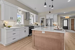 1693 W Butte Des Morts Beach Rd, Neenah, WI 54956 - Photo 7