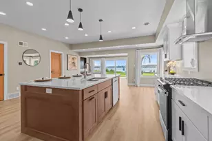 1693 W Butte Des Morts Beach Rd, Neenah, WI 54956 - Photo 11