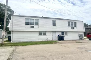 122 Washington Ave, Neenah, WI 54956 - Photo 3