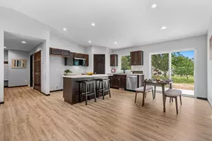 2662 Lawrence Ln, Neenah, WI 54956 - Photo 3