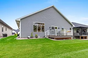 2592 Farmington Wy, Suamico, WI 54313 - Photo 3