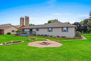 W2227 Redwood Dr, Pulaski, WI 54162 - Photo 63