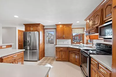 W2227 Redwood Drive, Pulaski, WI 54162 - Photo 7