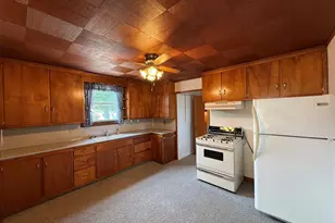 1629 Pernin St, Marinette, WI 54143 - Photo 7