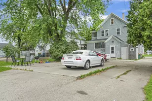 70 E Johnson St, Fond du Lac, WI 54935 - Photo 3