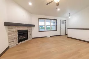 3701 Westpoint Rd, Suamico, WI 54313 - Photo 9