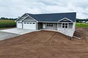 3701 Westpoint Rd, Suamico, WI 54313 - Photo 23