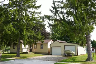 231 Woodland Dr, Waupun, WI 53963 - Photo 3