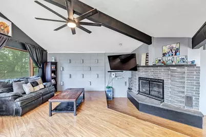856 Alpine Drive, Green Bay, WI 54311 - Photo 5
