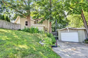 856 Alpine Dr, Green Bay, WI 54311 - Photo 1