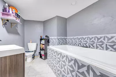 856 Alpine Drive, Green Bay, WI 54311 - Photo 17