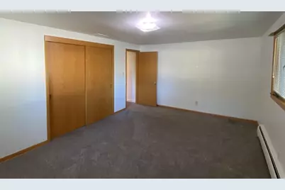 2360 Hillside Lane, Green Bay, WI 54302 - Photo 17