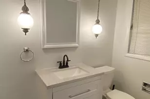 2360 Hillside Ln, Green Bay, WI 54302 - Photo 5