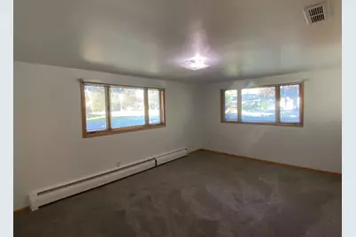 2360 Hillside Lane, Green Bay, WI 54302 - Photo 15