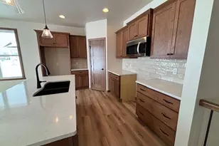 N9221 Dylan Dr, Appleton, WI 54915 - Photo 5