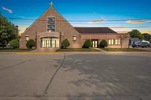 208 E Maurer St, Shawano, WI 54166 - Photo 1