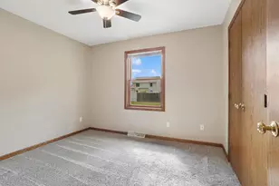 2513 Bishops Ln, Neenah, WI 54956 - Photo 13