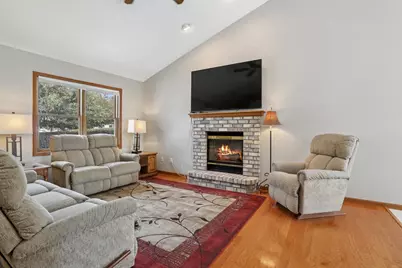 2513 Bishops Lane, Neenah, WI 54956 - Photo 3