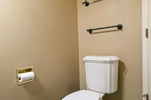 1055 Timber Run Dr, Neenah, WI 54956 - Photo 33