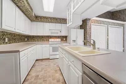 1231 W Nicolet Circle, Appleton, WI 54914 - Photo 7