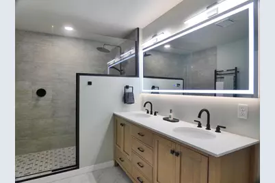 2031 Bradbury Lane, Green Bay, WI 54313 - Photo 3